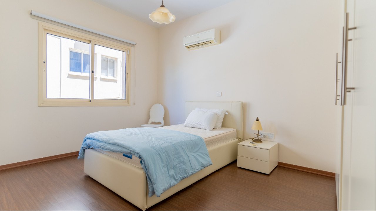 Apartment (Penthouse) in Petrou kai Pavlou, Limassol for Sale
