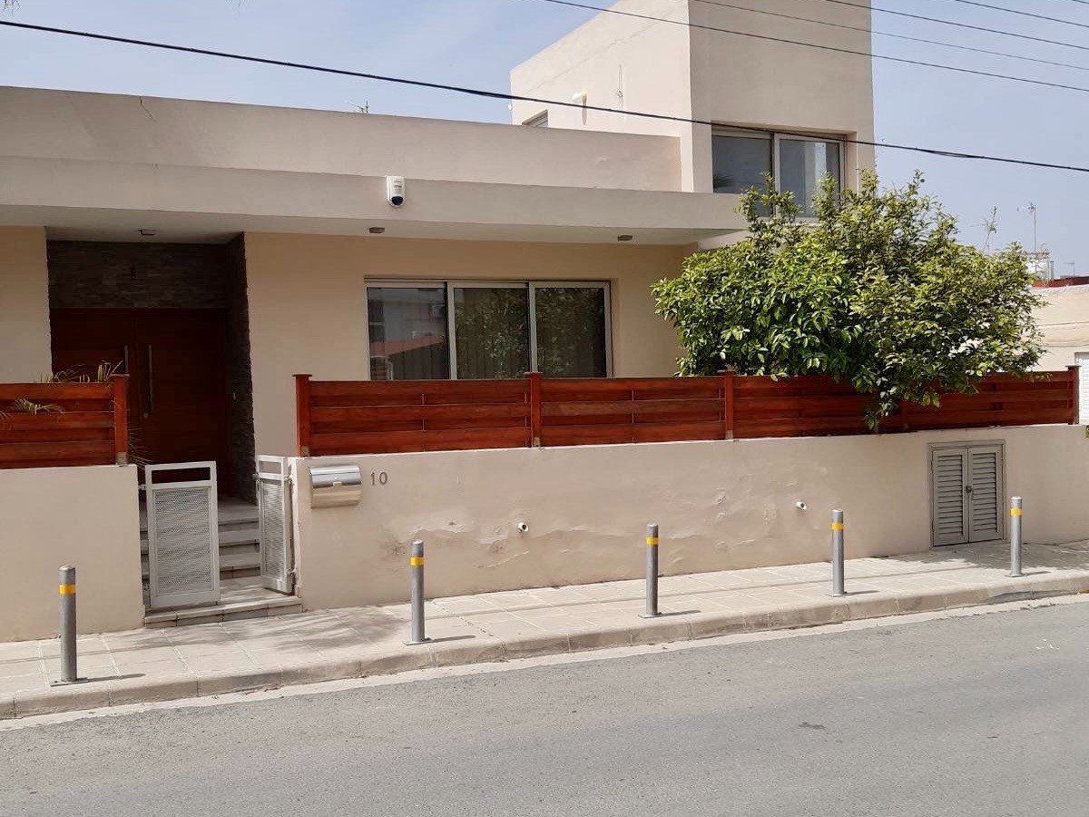 House (Detached) in Kaimakli, Nicosia for Sale