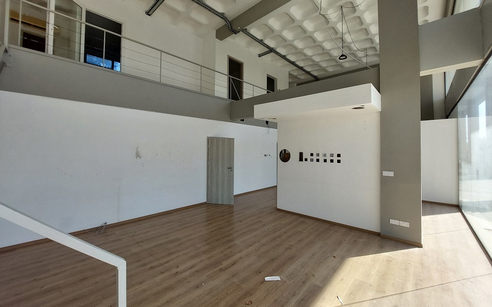 Commercial (Shop) in Aglantzia, Nicosia for Sale