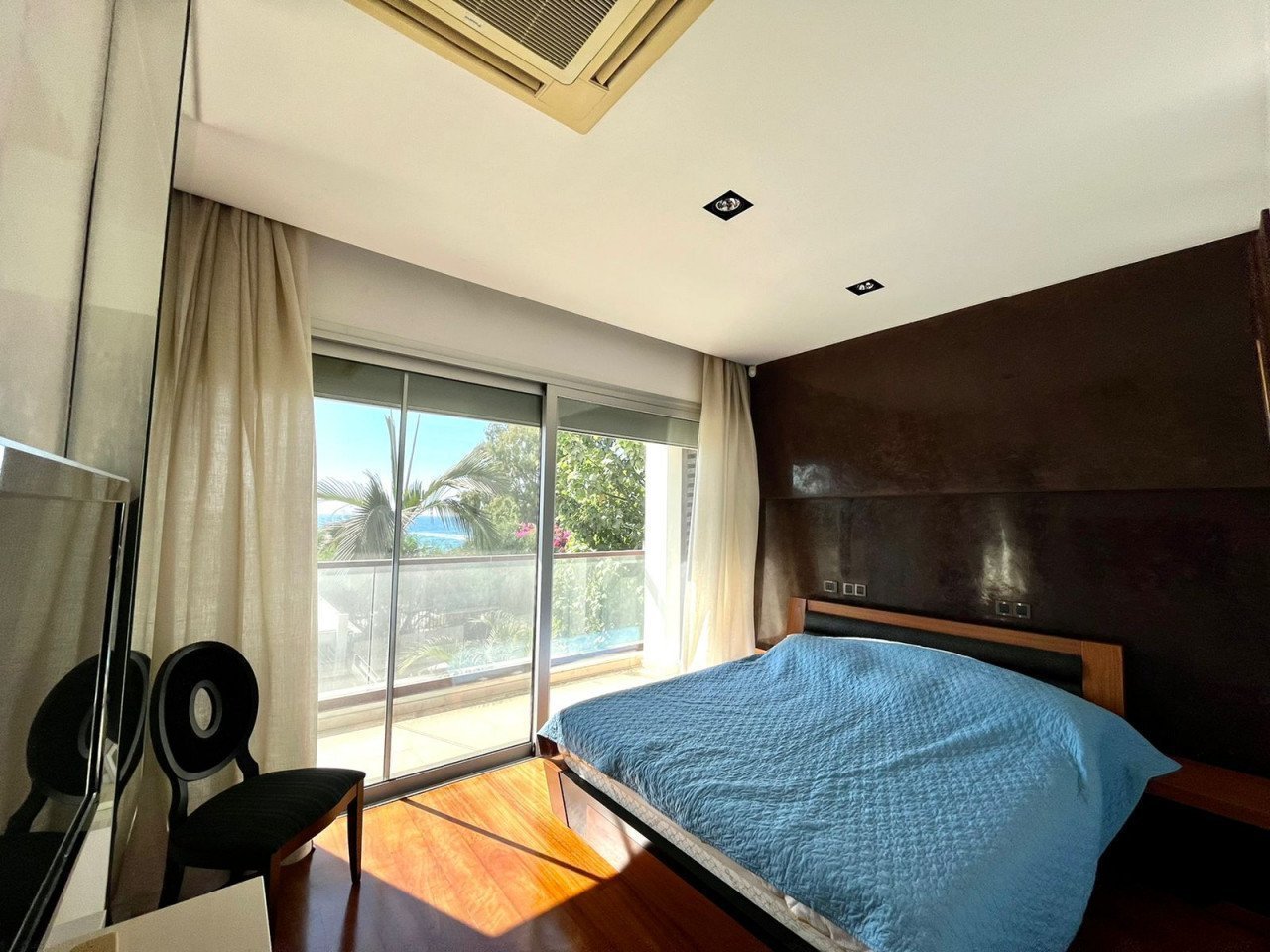 House (Detached) in Park Lane Area, Limassol for Sale