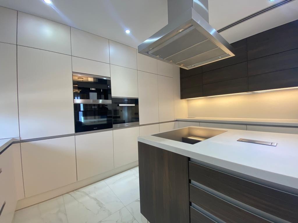 Apartment (Penthouse) in Papas Area, Limassol for Sale