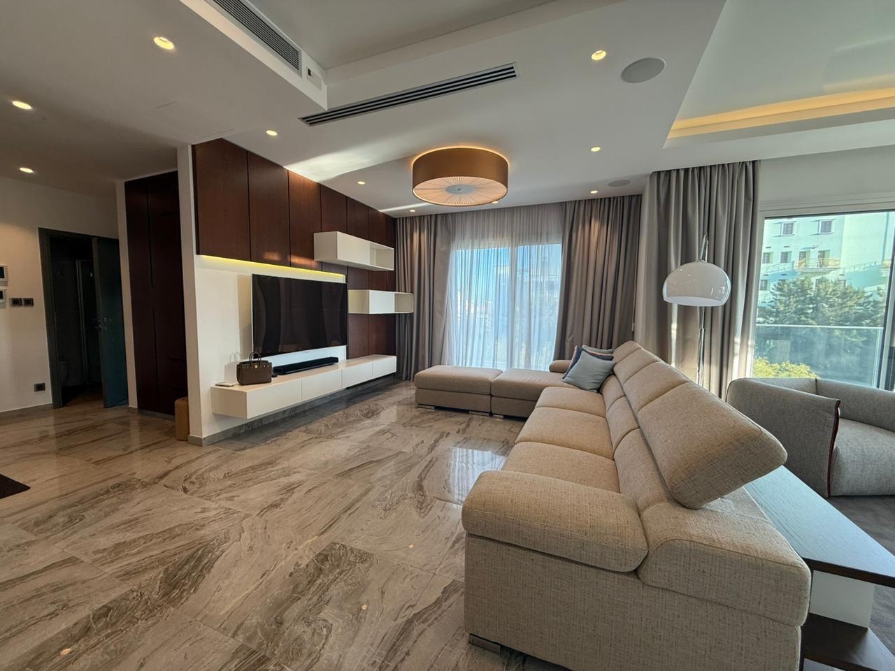 Apartment (Penthouse) in Papas Area, Limassol for Sale