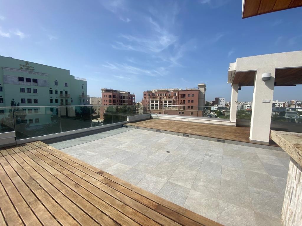 Apartment (Penthouse) in Papas Area, Limassol for Sale