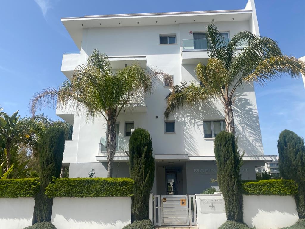 Apartment (Penthouse) in Papas Area, Limassol for Sale