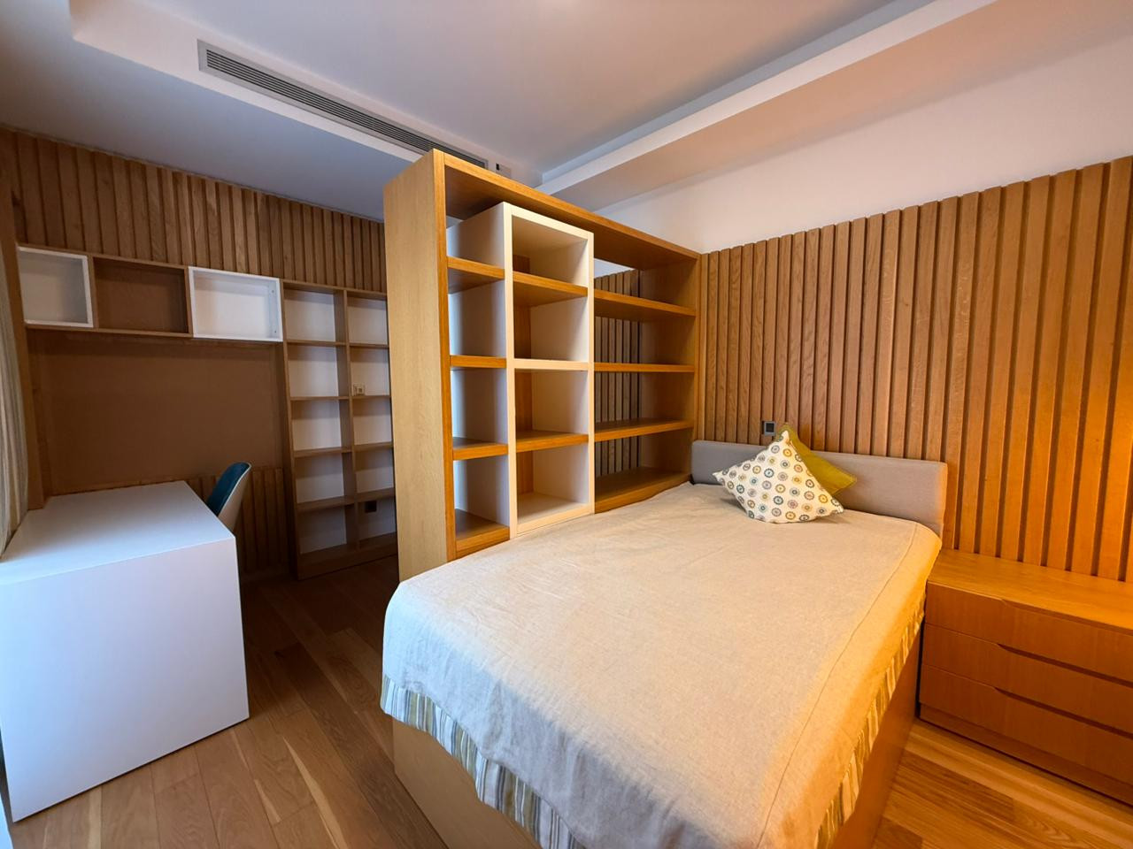 Apartment (Penthouse) in Papas Area, Limassol for Sale