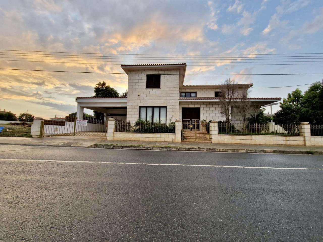 House (Detached) in Strovolos, Nicosia for Sale