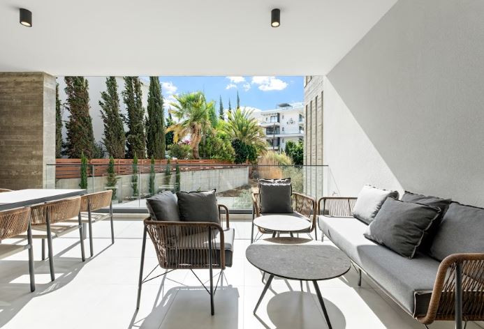 Apartment (Penthouse) in Germasoyia Tourist Area, Limassol for Sale