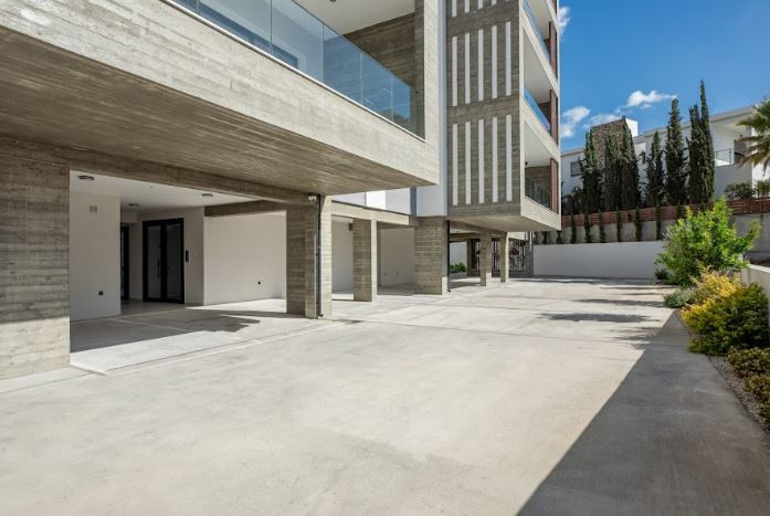 Apartment (Penthouse) in Germasoyia Tourist Area, Limassol for Sale