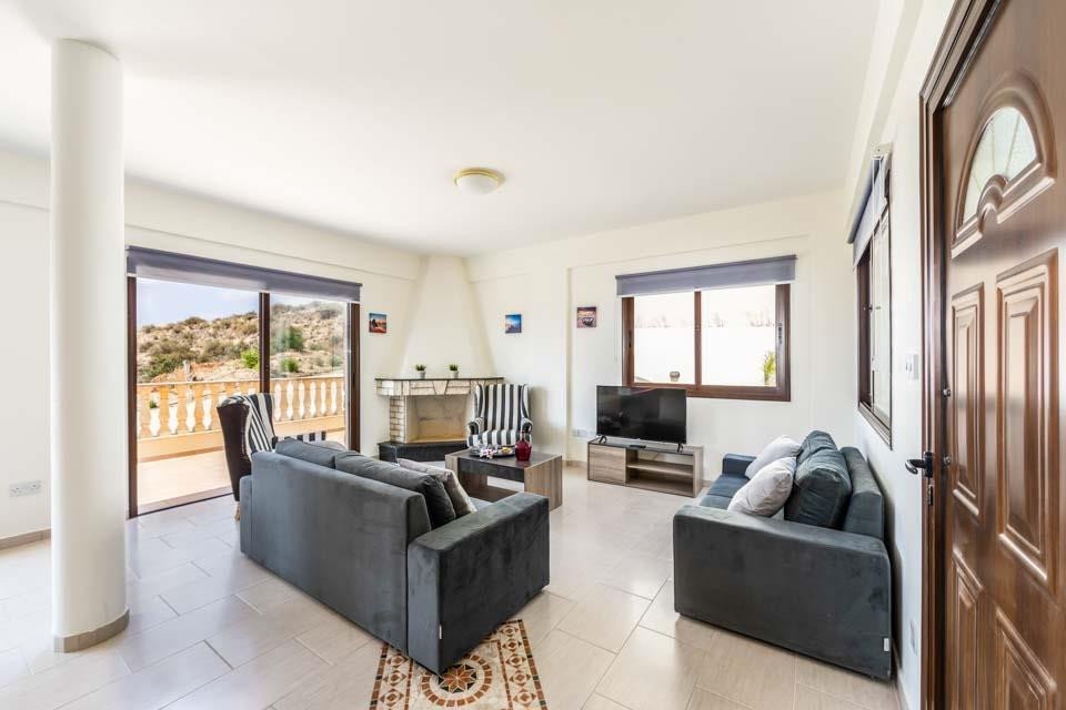 House (Detached) in Kissonerga, Paphos for Sale