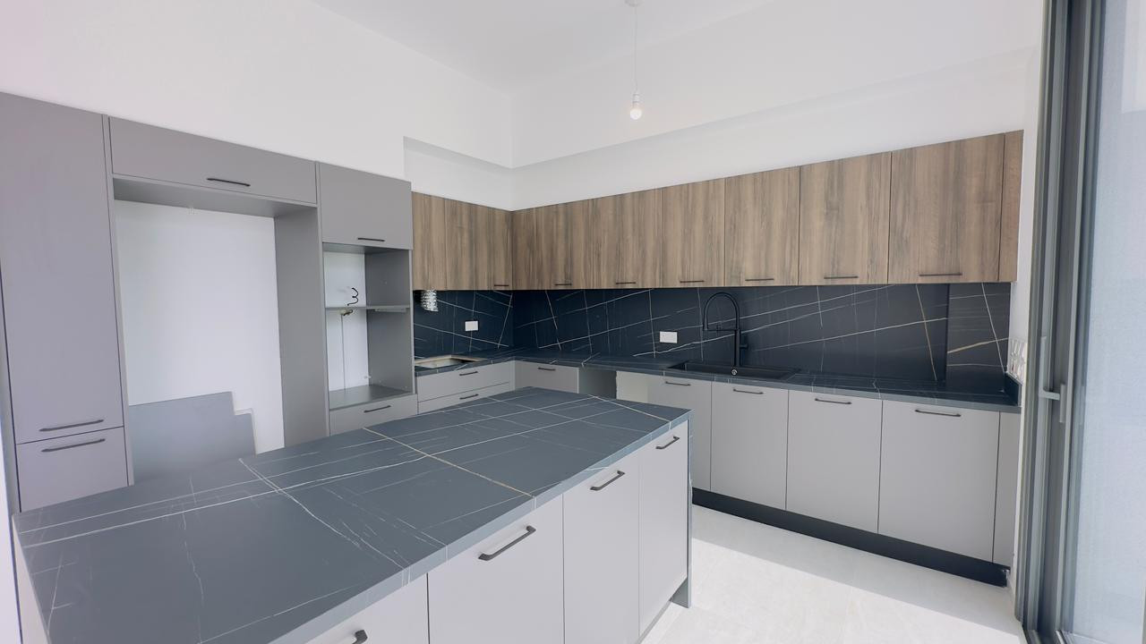 Apartment (Flat) in Green Area, Limassol for Sale