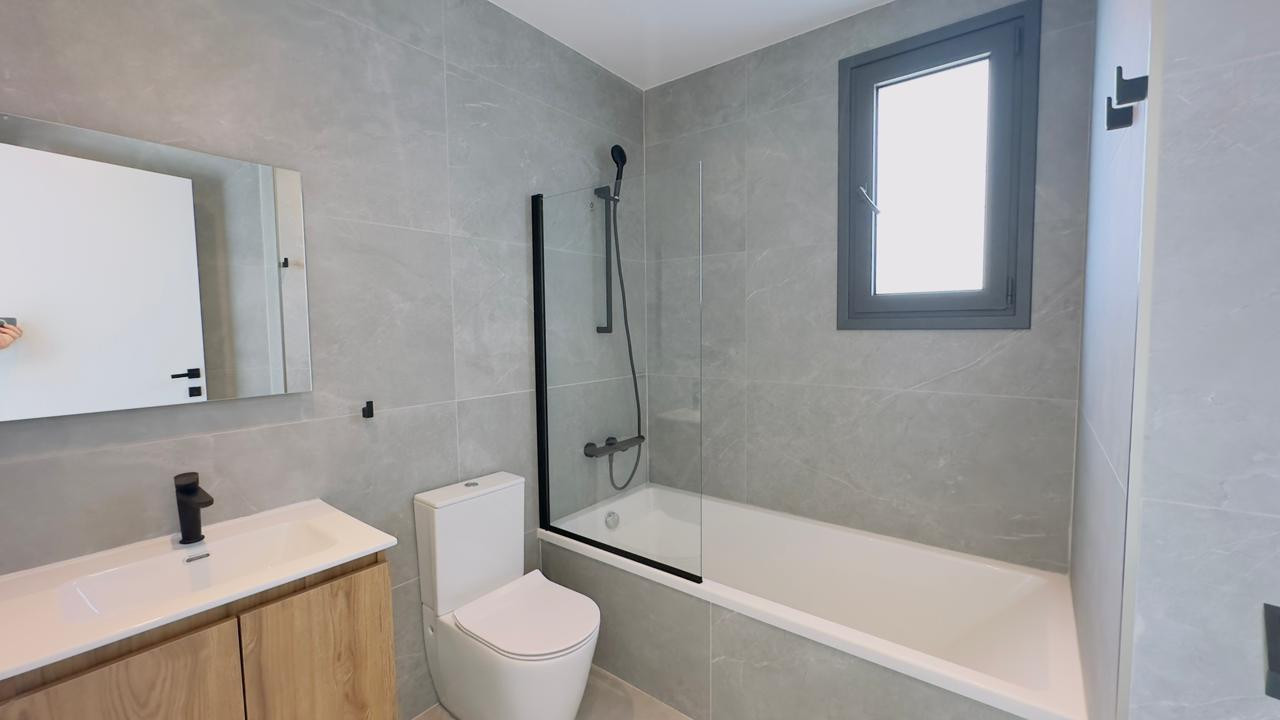 Apartment (Flat) in Green Area, Limassol for Sale