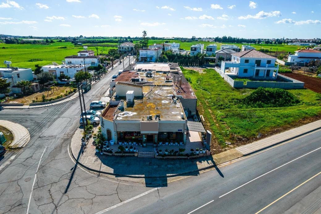 Commercial (Building) in Frenaros, Famagusta for Sale