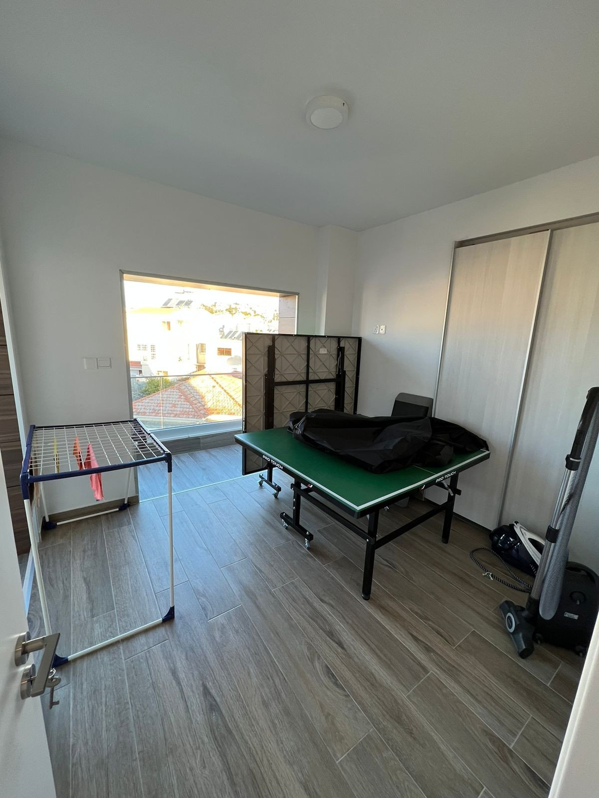 Apartment (Penthouse) in Mesa Geitonia, Limassol for Sale