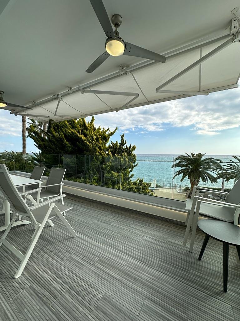 Apartment (Flat) in Germasoyia Tourist Area, Limassol for Sale