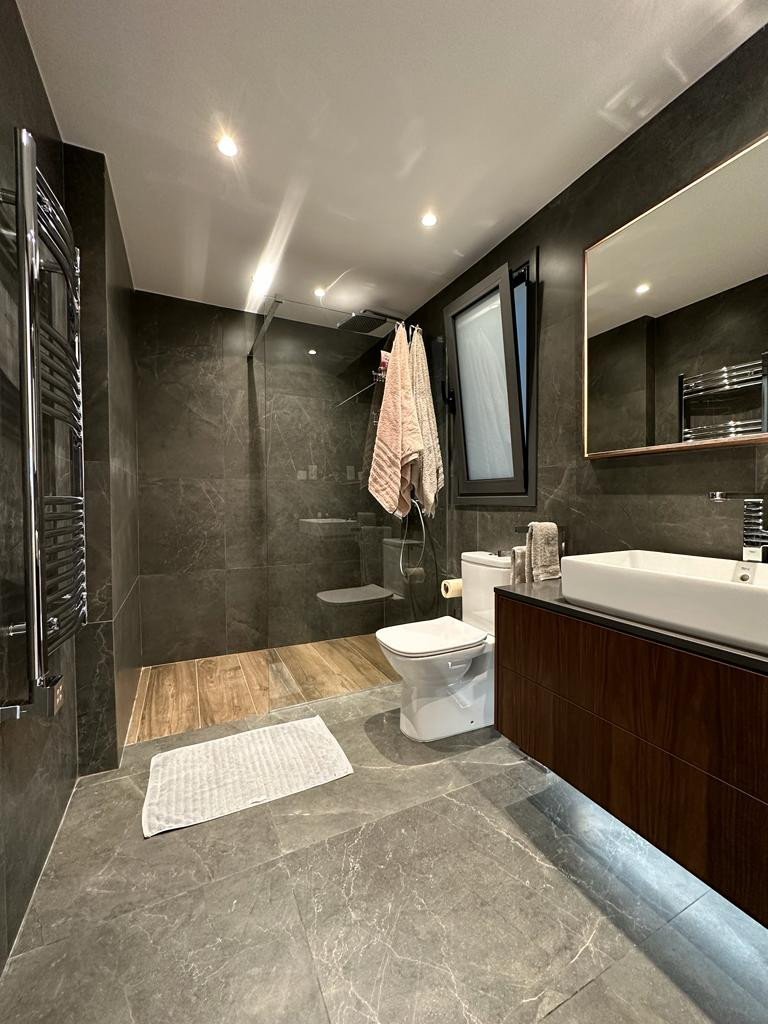 Apartment (Flat) in Germasoyia Tourist Area, Limassol for Sale