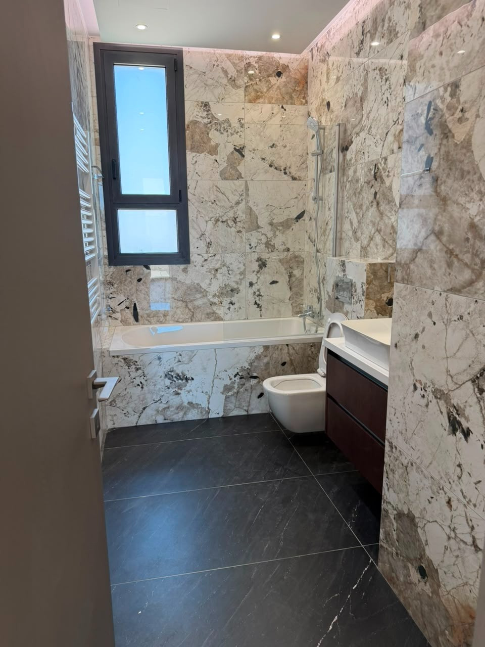 Apartment (Penthouse) in Papas Area, Limassol for Sale
