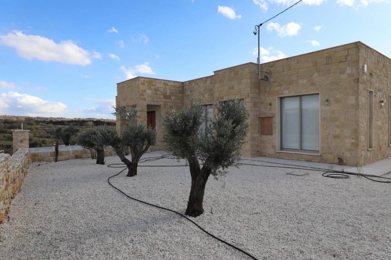 House (Detached) in Pano Arodes, Paphos for Rent