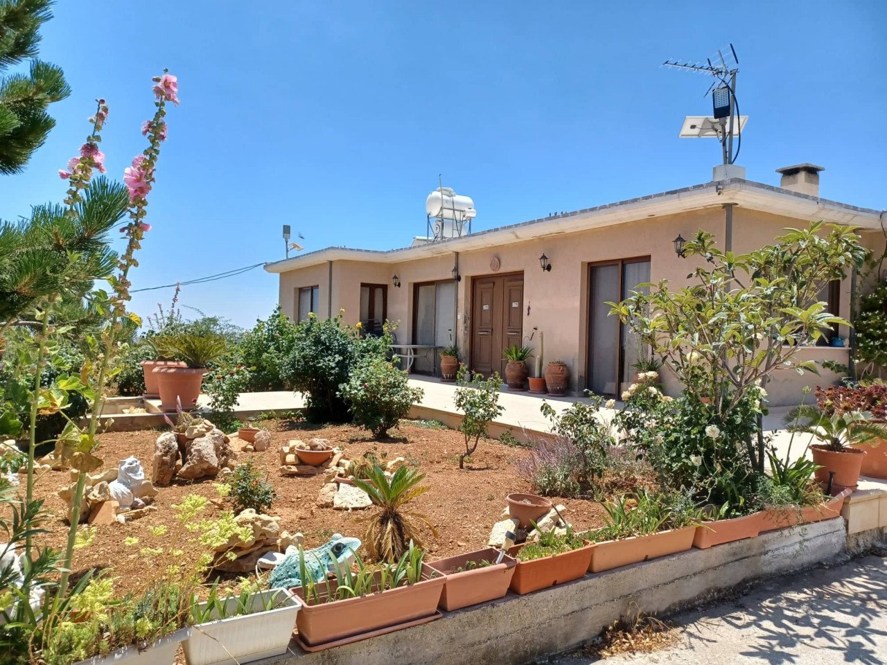 House (Detached) in Agios Therapon, Limassol for Sale