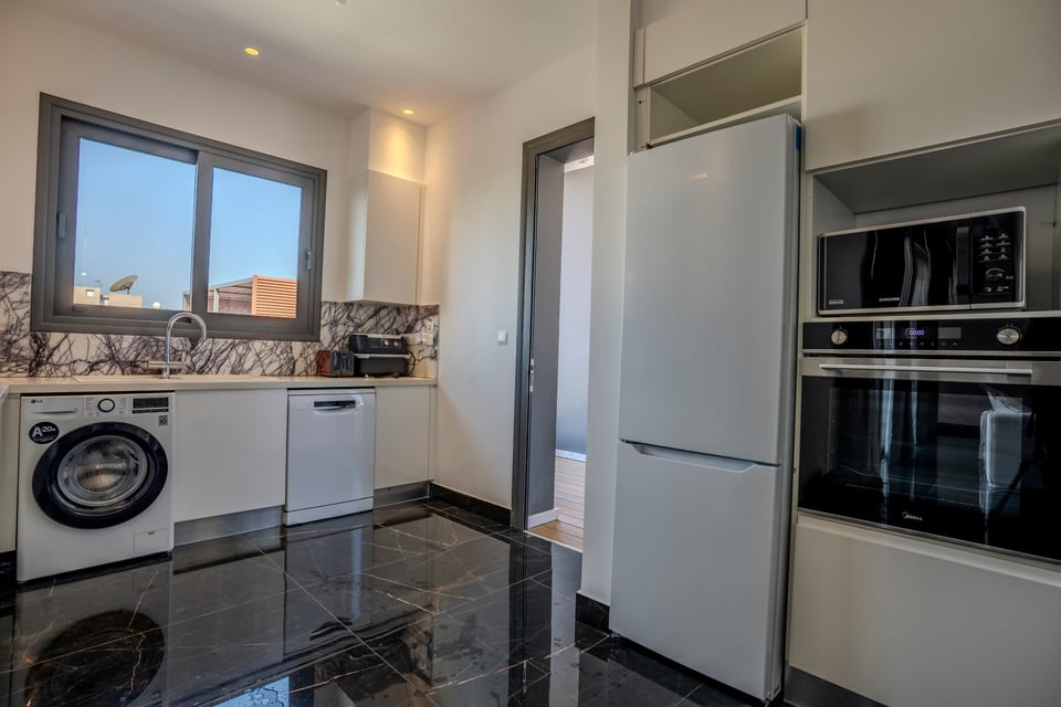Apartment (Penthouse) in Papas Area, Limassol for Sale