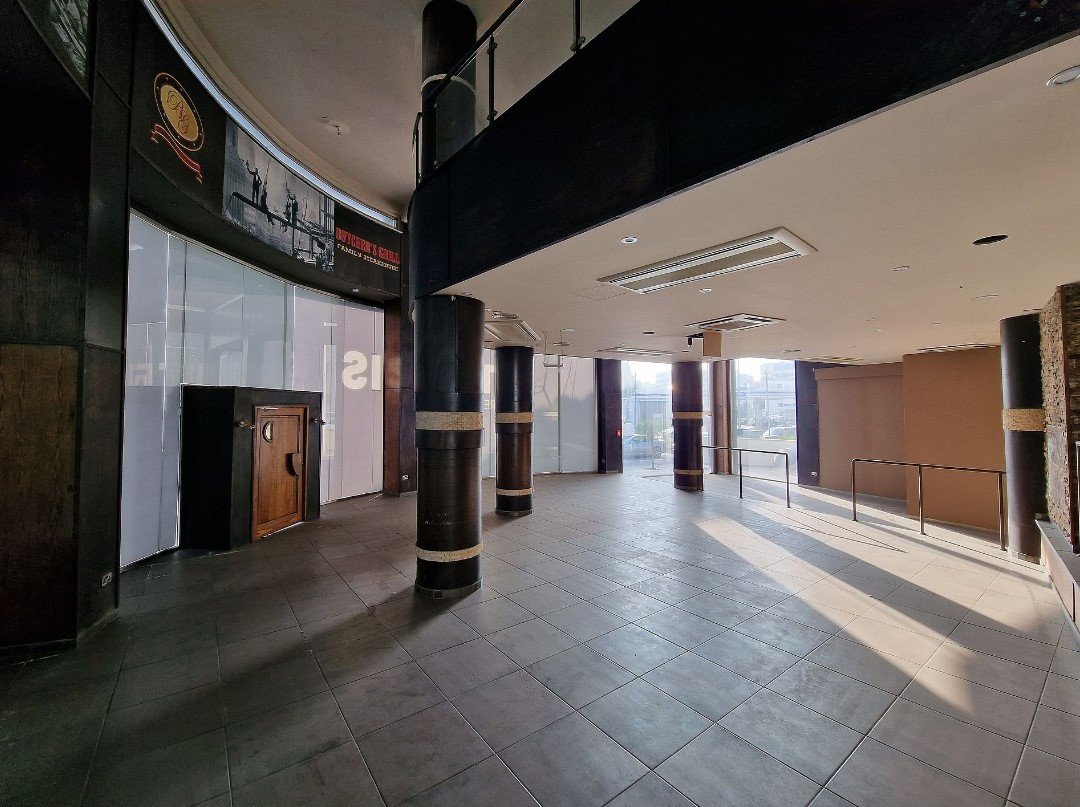 Commercial (Shop) in Agioi Omologites, Nicosia for Sale