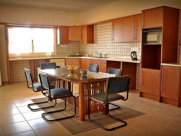 House (Detached) in Kolossi, Limassol for Rent