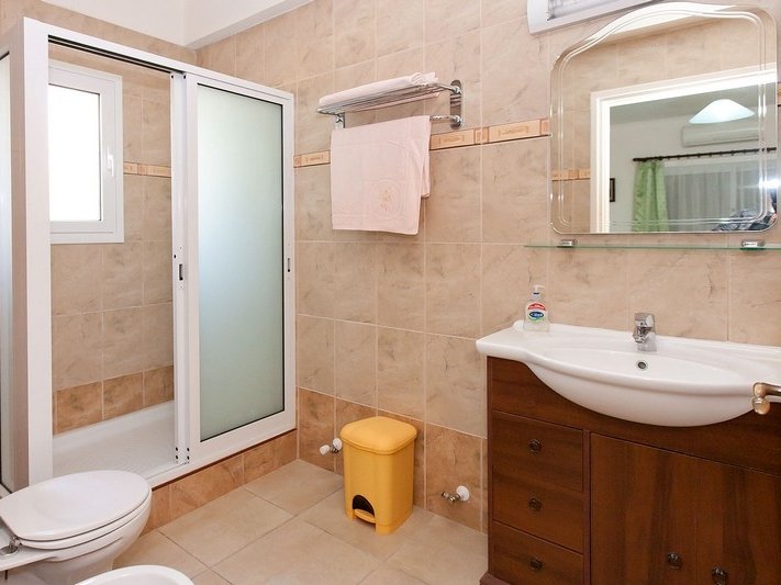 House (Detached) in Kolossi, Limassol for Rent