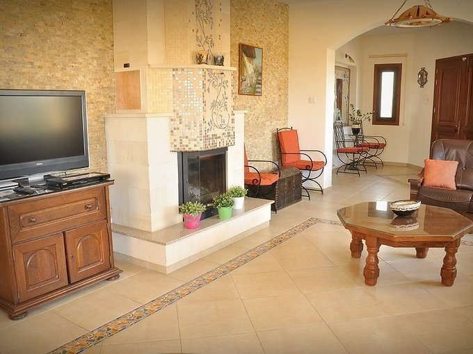 House (Detached) in Kolossi, Limassol for Rent