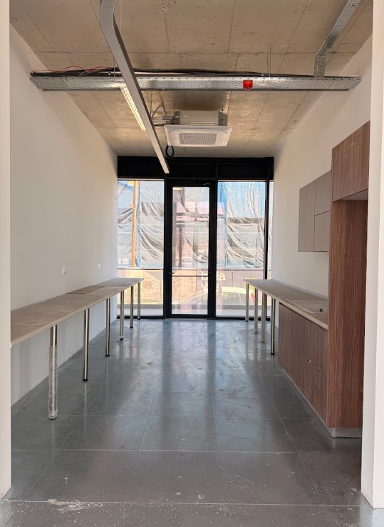Commercial (Shop) in Mesa Geitonia, Limassol for Sale