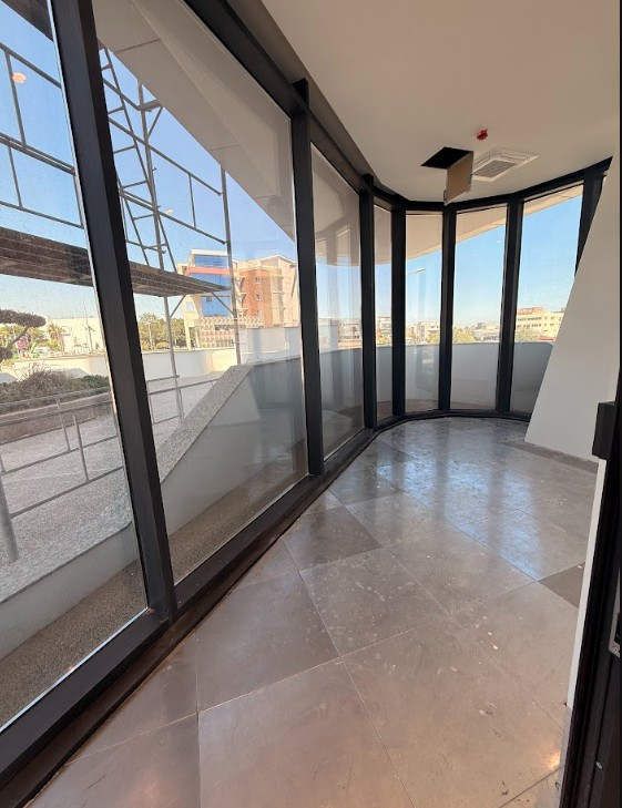 Commercial (Shop) in Mesa Geitonia, Limassol for Sale