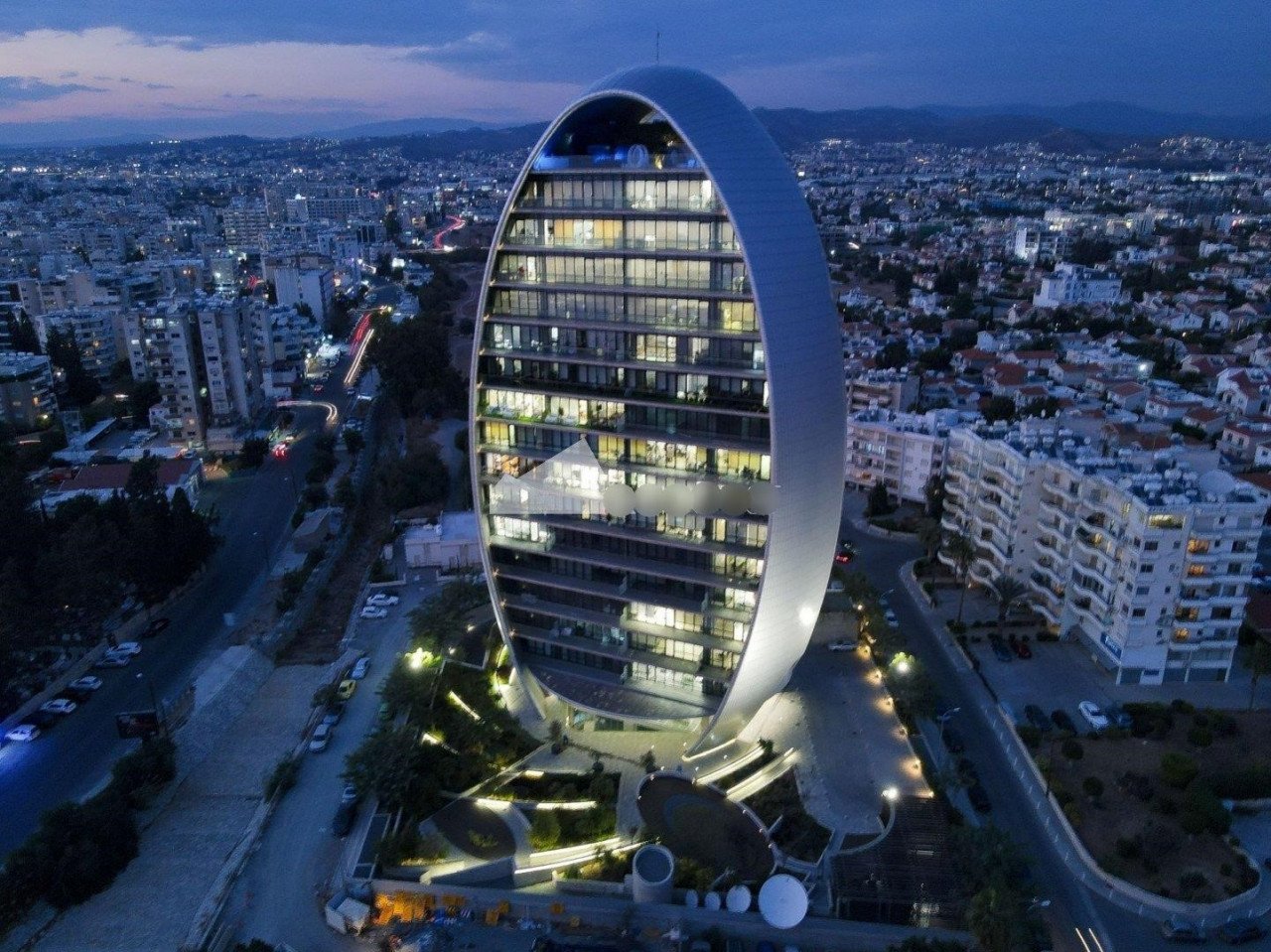 Commercial (Office) in Neapoli, Limassol for Sale