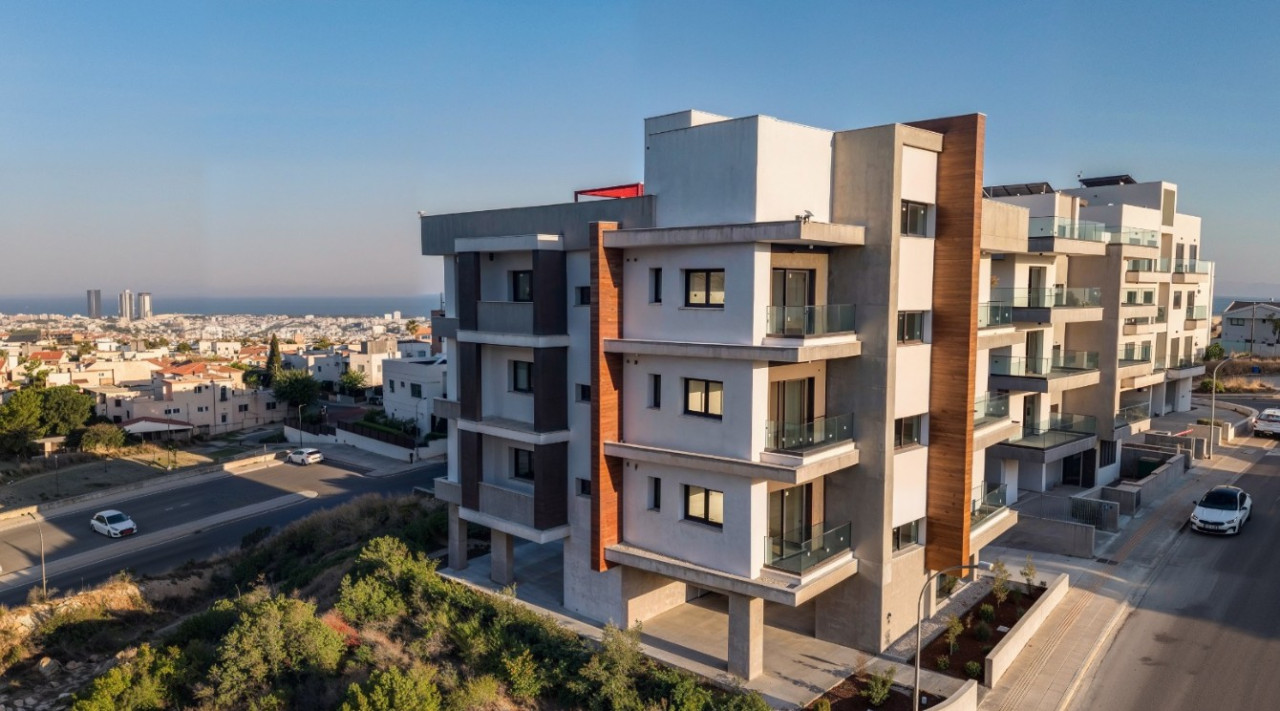 NOVA RESIDENCES 302