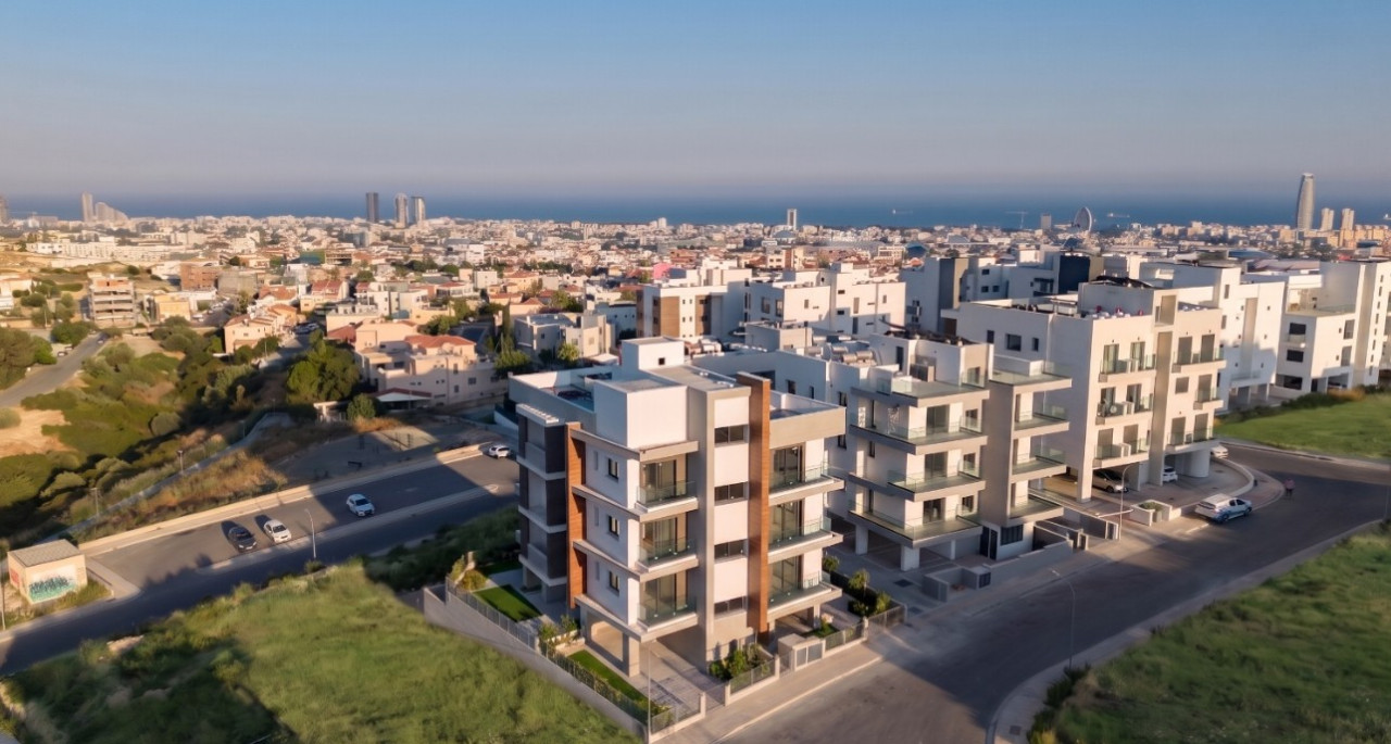 NOVA RESIDENCES 302