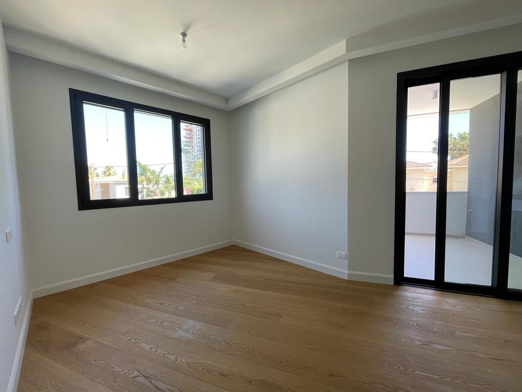 Apartment (Flat) in Germasoyia Tourist Area, Limassol for Sale