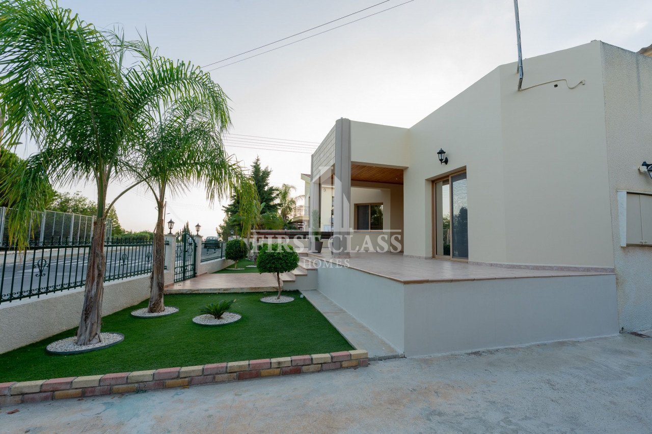 House (Detached) in Episkopi, Limassol for Sale