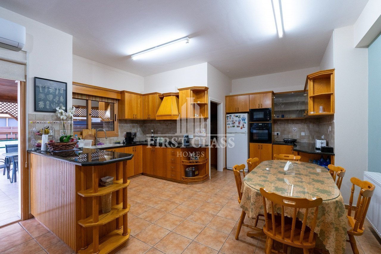 House (Detached) in Episkopi, Limassol for Sale