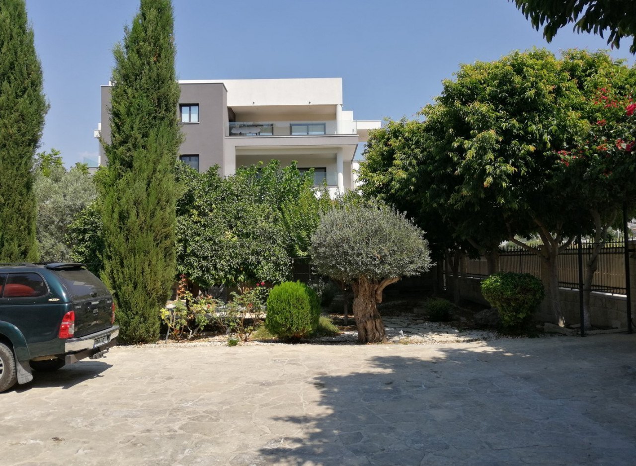 House (Detached) in Potamos Germasoyias, Limassol for Sale