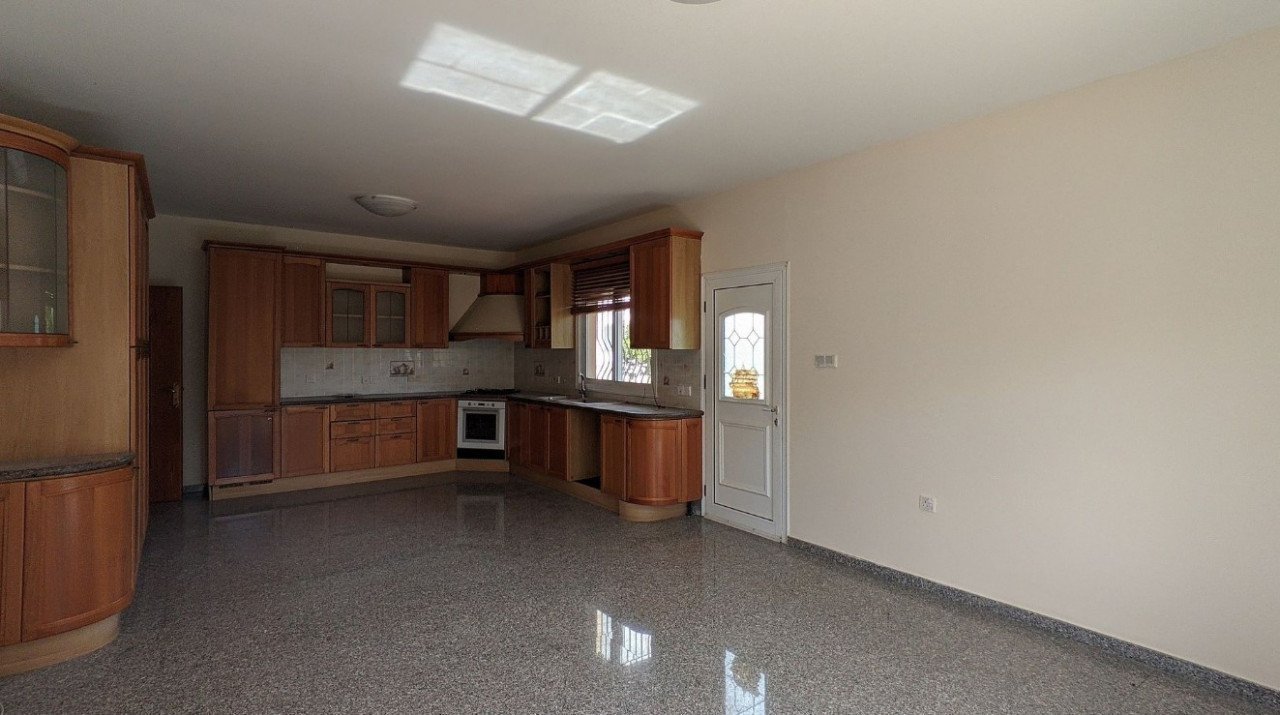 House (Detached) in Ypsonas, Limassol for Sale