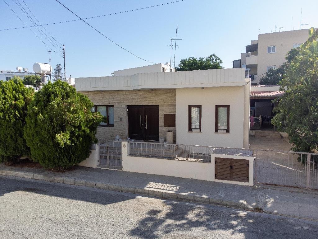 House (Detached) in Kaimakli, Nicosia for Sale