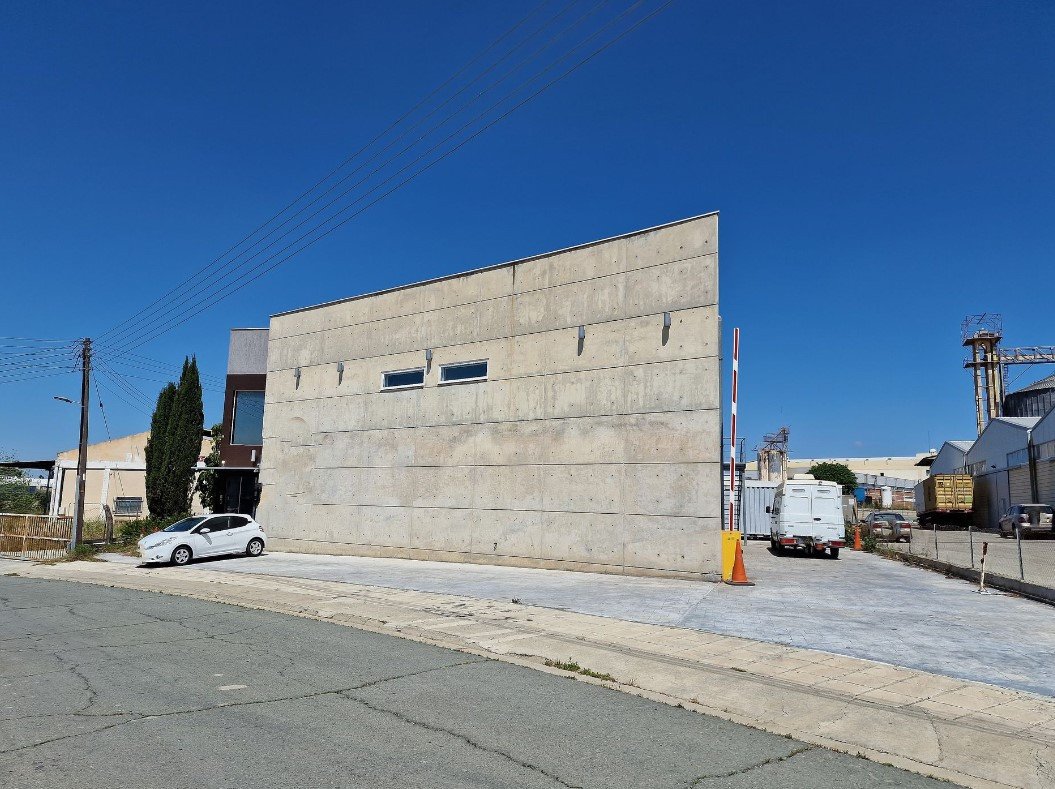 Commercial (Building) in Dali, Nicosia for Sale