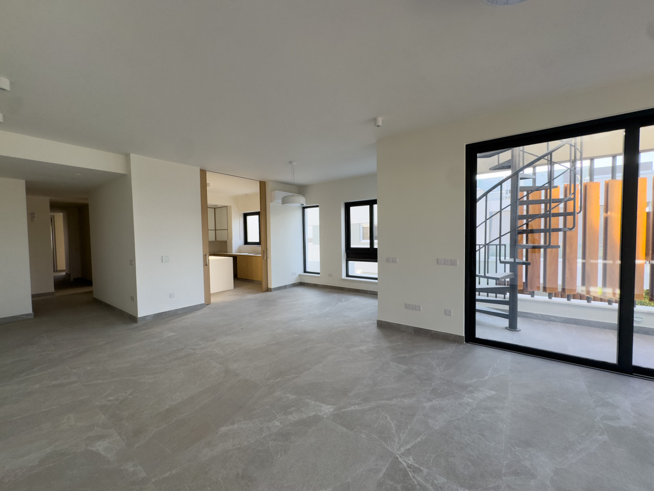 Apartment (Penthouse) in Neapoli, Limassol for Sale