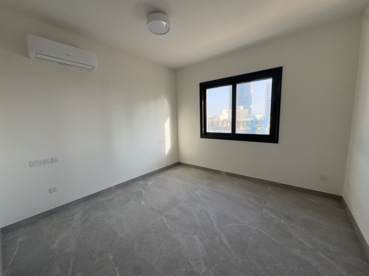 Apartment (Penthouse) in Neapoli, Limassol for Sale
