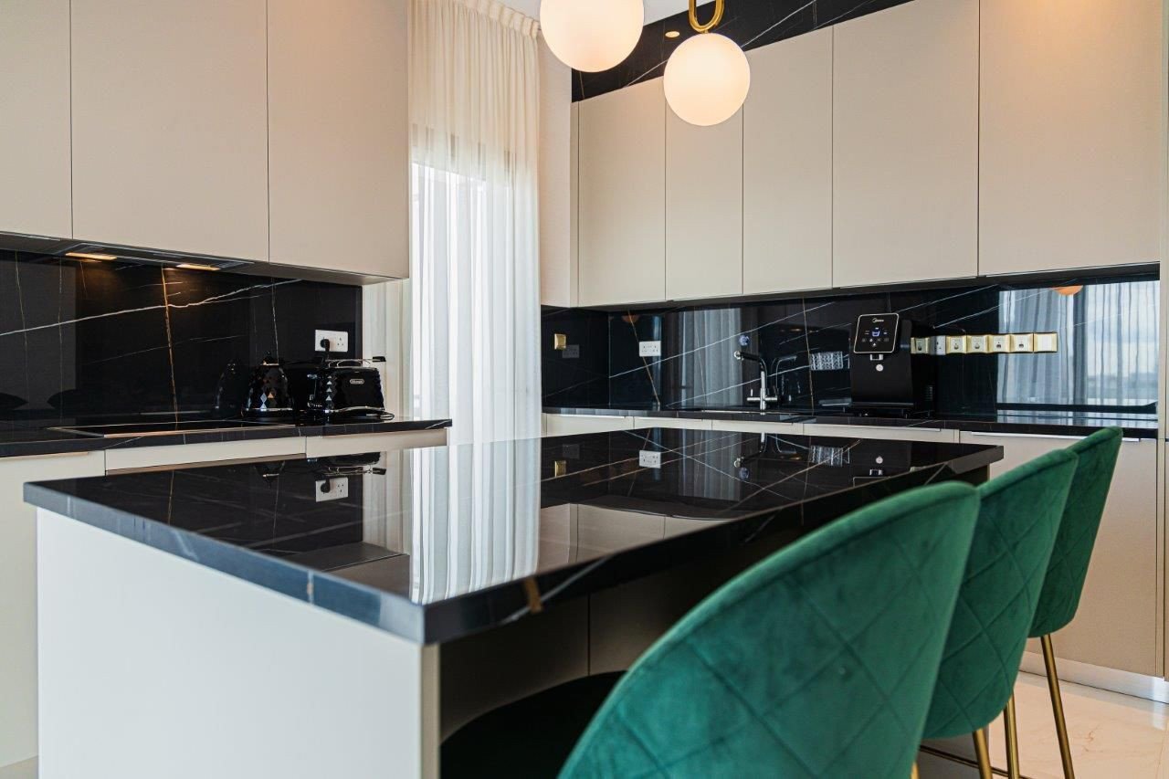 Apartment (Penthouse) in Papas Area, Limassol for Sale