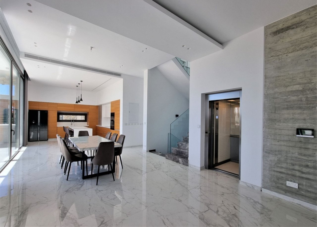House (Detached) in Agios Tychonas, Limassol for Sale
