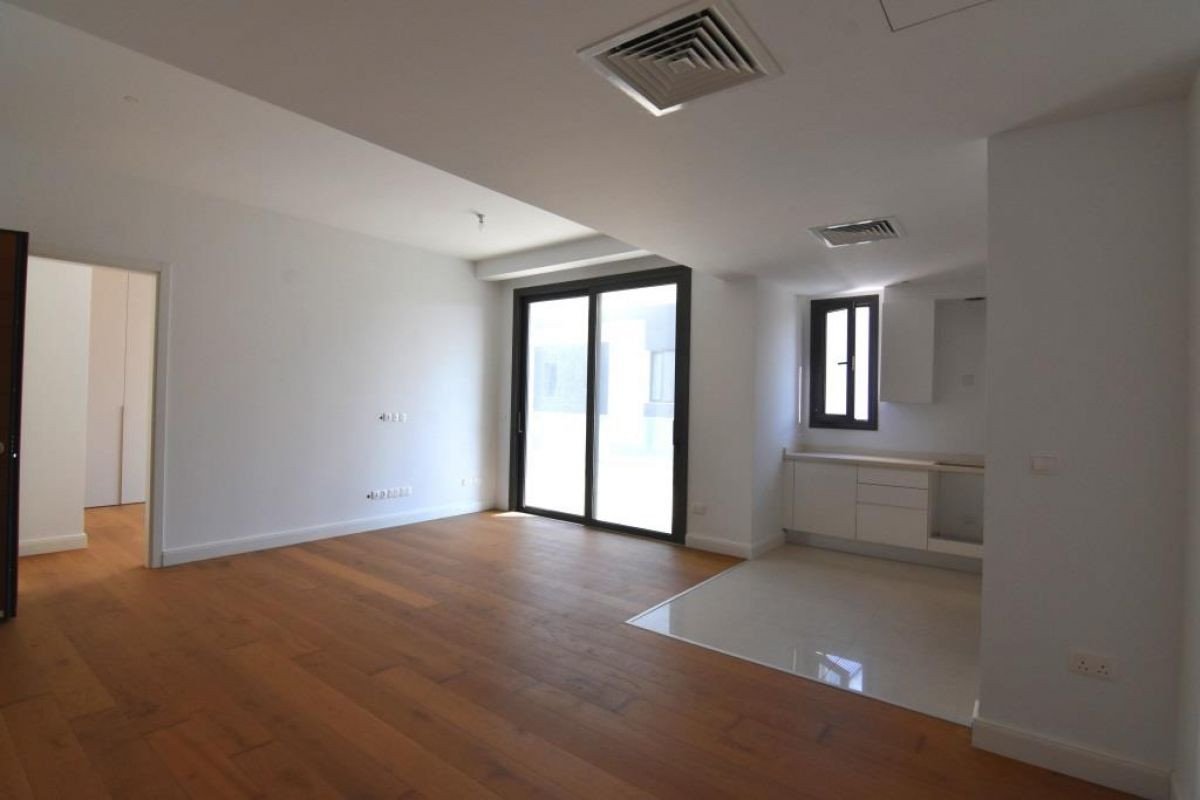 Apartment (Flat) in Papas Area, Limassol for Rent