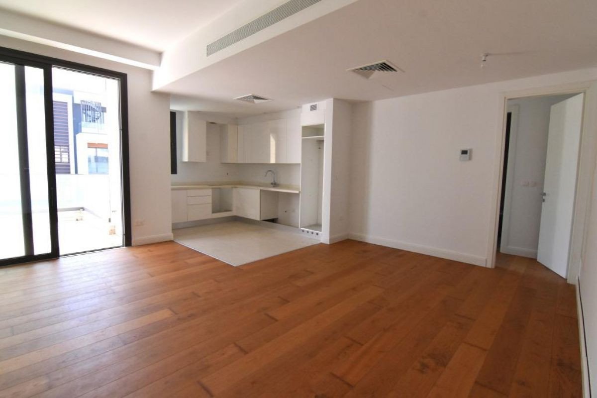 Apartment (Flat) in Papas Area, Limassol for Rent