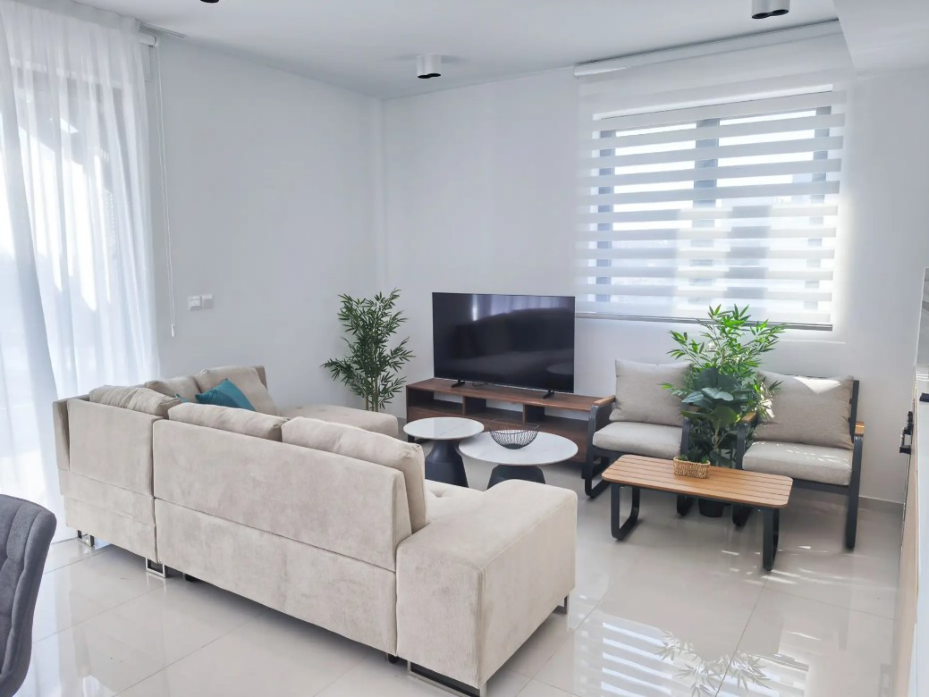 Apartment (Penthouse) in Zakaki, Limassol for Sale