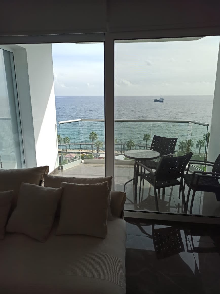 Apartment (Penthouse) in Molos Area, Limassol for Sale