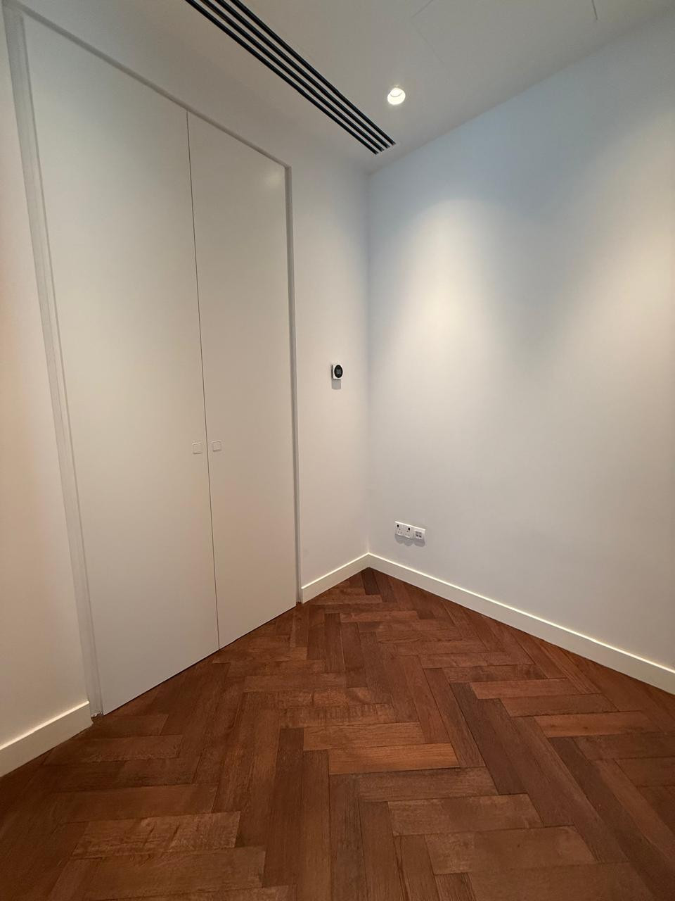 Apartment (Flat) in Moutagiaka Tourist Area, Limassol for Sale