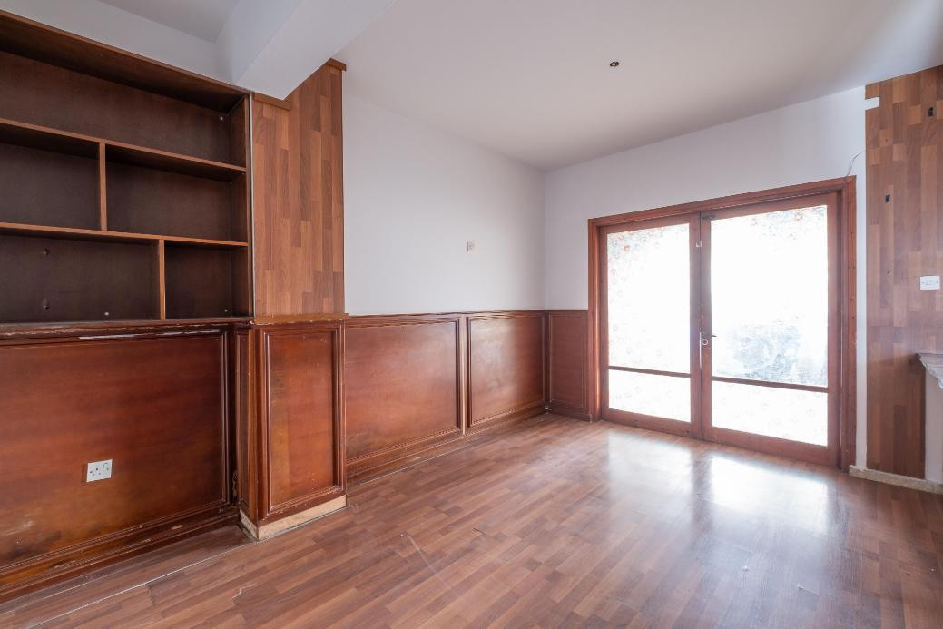 House (Maisonette) in Latsia, Nicosia for Sale