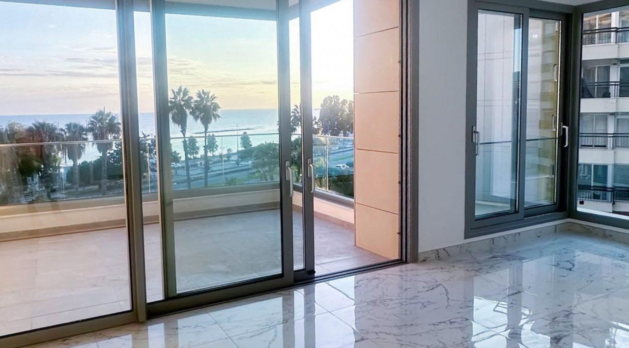 Apartment (Flat) in Germasoyia Tourist Area, Limassol for Sale